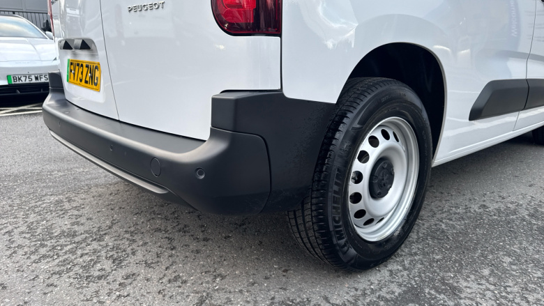 Peugeot Partner E-Standard 800 100kW 50kWh Professional Premium + Van Auto